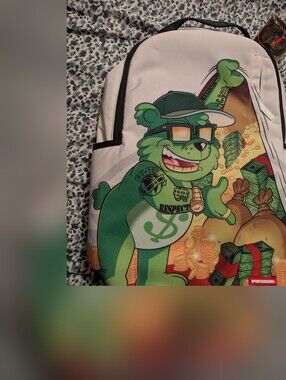 BNWT Sprayground White and Black Backpack with Gold Hardware  Moneybear Cash Cub